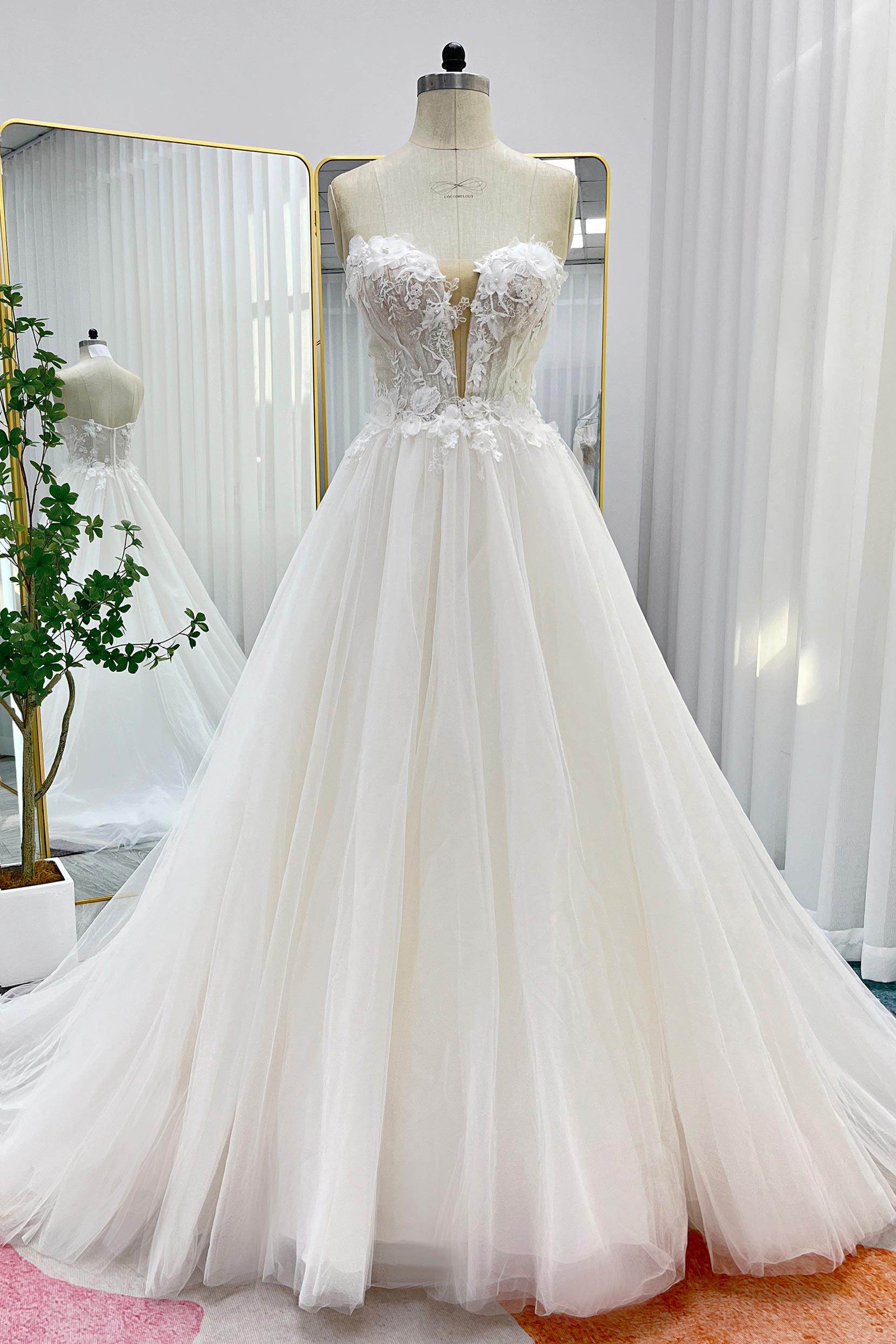 A-Line Court Train Lace Tulle Wedding Dress CW3245 - COCOMELODY